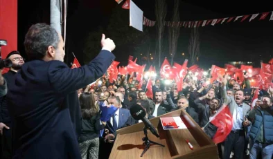 Yeniden Refah Partisi Genel Başkanı Fatih Erbakan: Ahlaklı belediyecilikle 94 ruhunu yeniden hayata geçireceğiz