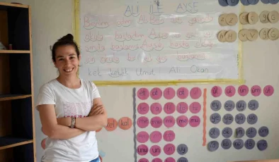Suriyeli ve yaşlı kadınlar okuma-yazma öğrenerek başarıya imza attı